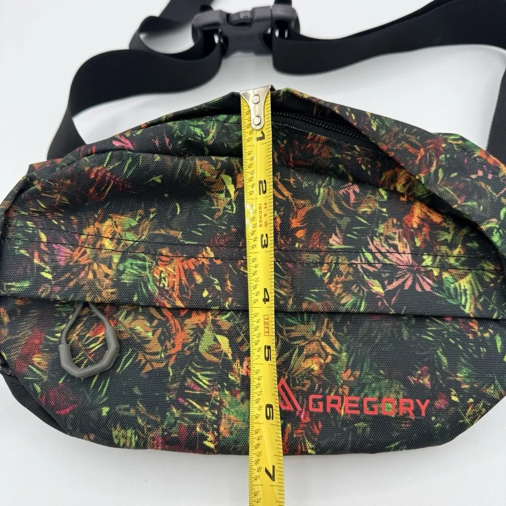 Gregory Waist Fanny Pack Floral Print Hiking Travel Crossbody Bag Obsidian Black